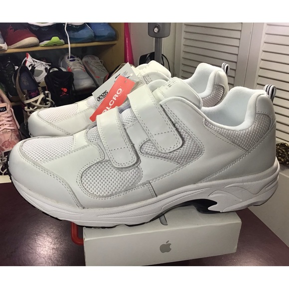 Drew Lightning II V - Men's Athletic Walking Shoe. Like New. - Picture 11 of 16